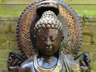 Thailändischer Buddha auf Thron - 93 cm - Stein