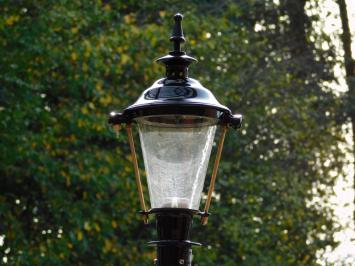 Klassieke Buitenlamp Zwart - 74 cm - Sierlijke Sokkelpaal - Kap met Messing Accent - Alu