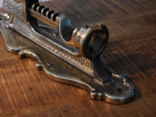 Wand wijnopener, hendel kurkentrekker messing, flesopener messing, heel fraai!! LAATSTE!