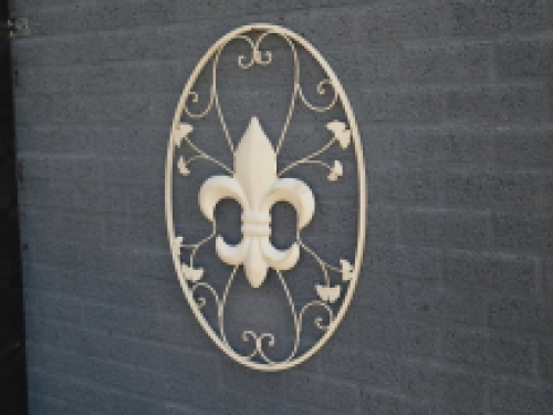Groot Wandornament - Franse Lelie - Smeedijzer - Antiek-Wit