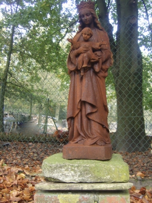 Madonna, maria met kind sculptuur - gietijzer