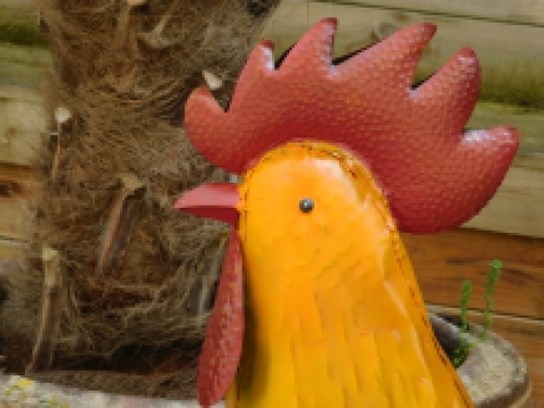 Schöner großer Hahn in Farbe - handgefertigt aus Metall