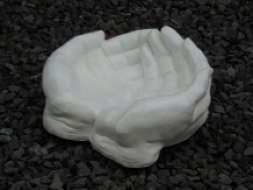 Handen als schaal - polystone