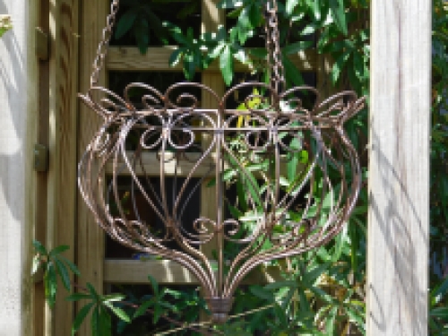 Hanging basket met muurhaak - donkerbruin met roest - vintage look