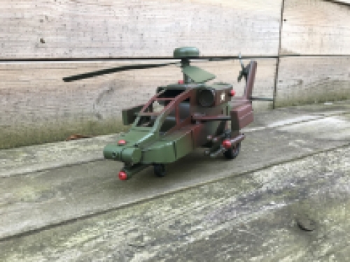 Maßstabsgetreues Metallmodell eines Apache-Hubschraubers, Kampfhubschrauber