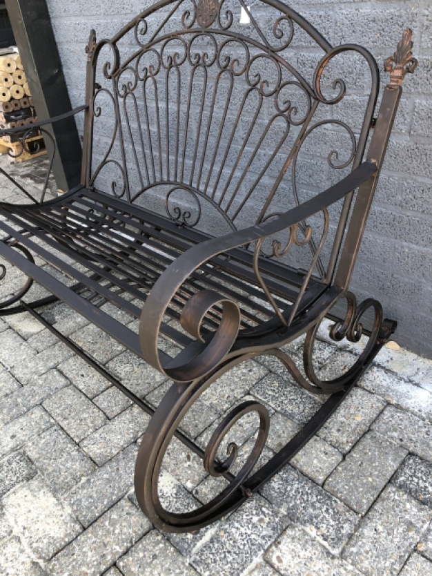 Klassische Schaukelbank - Braun-Rost
