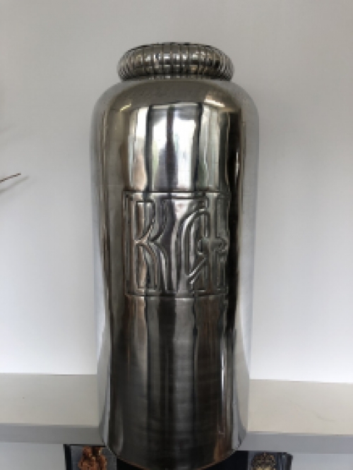 Vase Aluminium, Silber-Look, mit Beschriftung, sehr schön