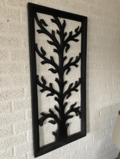 Wunderschönes Wandornament aus Kolonialholz geschnitzt ''Baum'' braun-schwarz, sehr schön