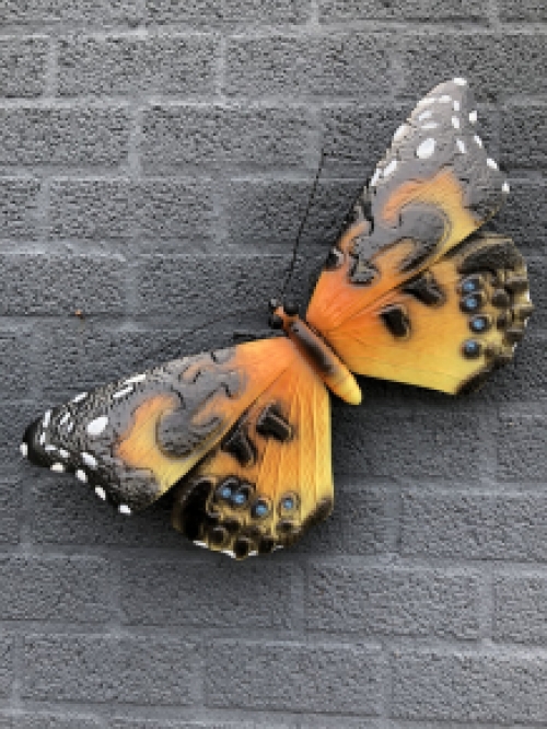 Vlinder-metaal-vol in kleur-wanddecoratie-mooi.