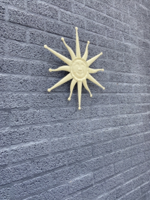 Wanddekoration alt-weiße Sonne, Metall