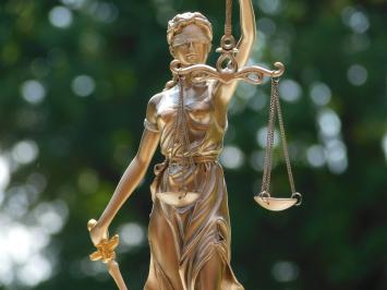 Justitia-Statue – Bronzeoptik – 35 cm – Polystone