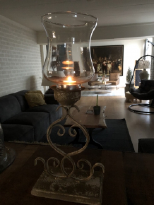 Kerzenständer, Windlicht, Metall-Glas, schöne Schmiedeeisenarbeit in altem grün-weiß-Rost