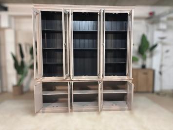 Großer Vintage-Vitrinenschrank – Hellgrau – 235 x 217 cm