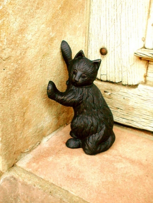 Katten sculptuur van gietijzer