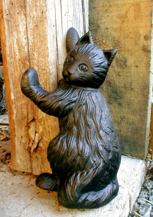 Katten sculptuur van gietijzer