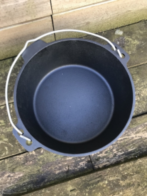 1 brand pot, ijzer, capaciteit 4 liter