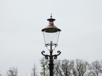 Tuinlamp, gietijzeren lantaarnpaal met kap, groen, klassiek