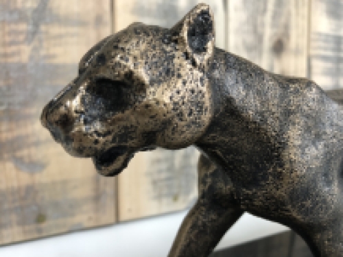 Skulptur Leopard, Eisen massiv, Bronzeoptik mit Marmorplatte
