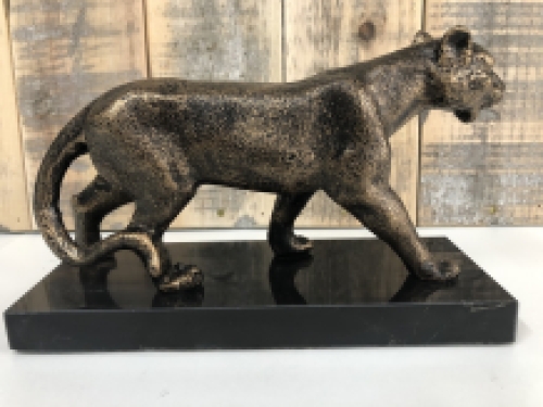 1 Sculpture Leopard, massief ijzer, brons look met marmeren plaat,laatste