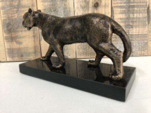1 Sculpture Leopard, massief ijzer, brons look met marmeren plaat,laatste