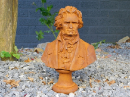 Prächtige Statue von Ludwig van Beethoven - ganz aus Gusseisen