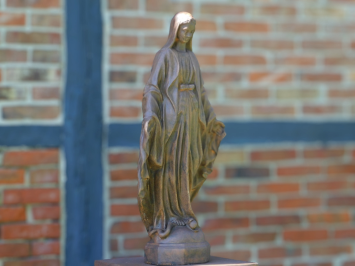 Marienstatue auf Sockel – 155 cm – Steinoxid