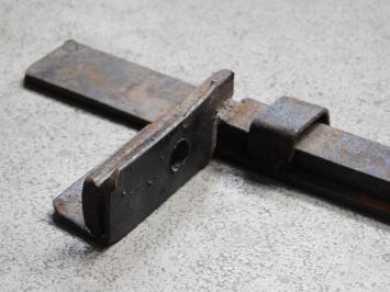 IJzeren schuifslot M - links - voor poorten of staldeuren - ruw, onbehandeld