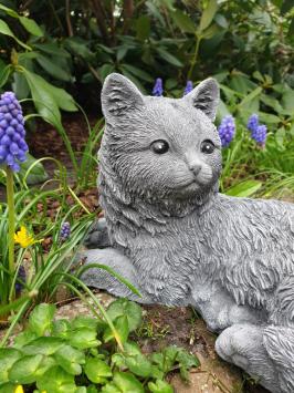 Skulptur einer Katze, Beton