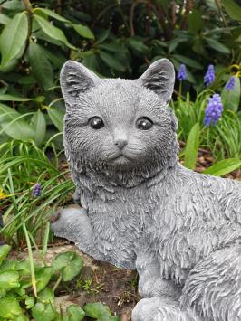 Skulptur einer Katze, Beton