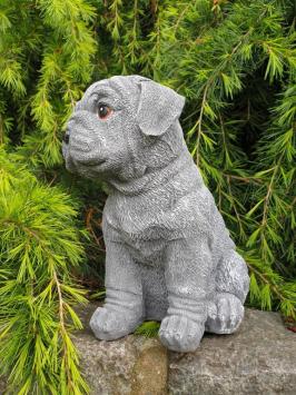 Gartenstatue eines Hundes
