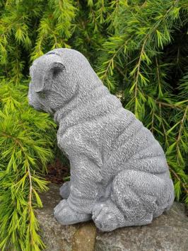 Gartenstatue eines Hundes