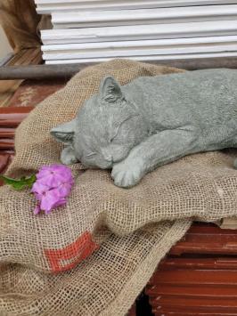 Gartenstatue einer Katze aus Beton