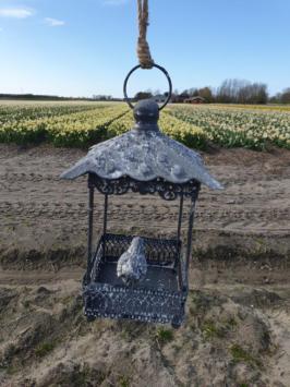 Prachtig metalen vogelvoerder huisje.