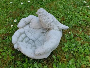 Wunderschöner Vogelfutterspender.
