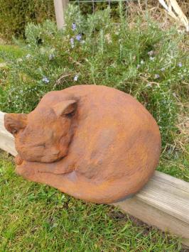 kat ,poes , tuinbeeld charlot