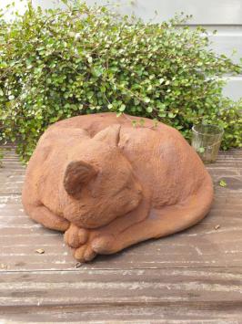 kat ,poes , tuinbeeld charlot
