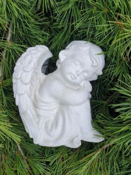 Betonengel, Gartenstatue