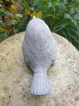 Süße Gartenfigur eines Spatzes, Vogels