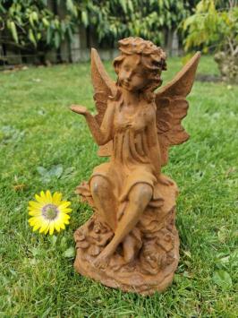 Gartenstatue eines Engels aus Gusseisen