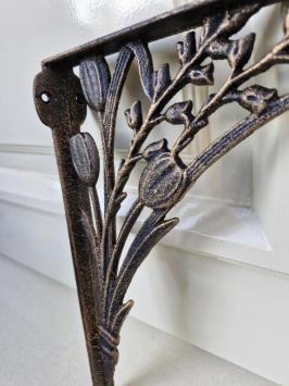 Wandhalterungen aus Gusseisen