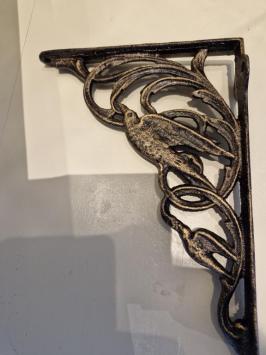 plankdragers met vogel , plankdrager