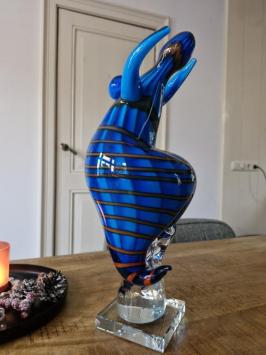 Dicke Dame aus Glas, Tänzerin