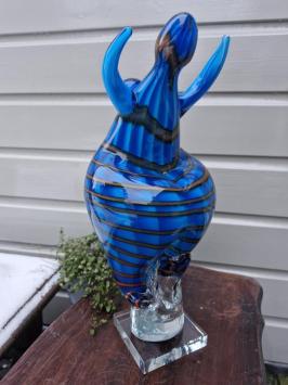 Dicke Dame aus Glas, Tänzerin