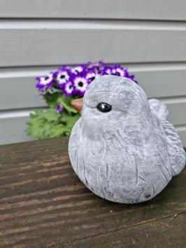 Gartenstatue eines Spatzen, Beton