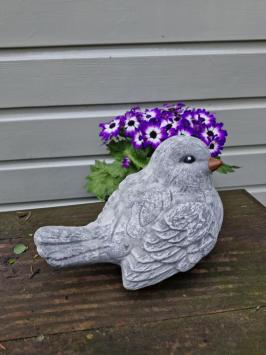 Gartenstatue eines Spatzen, Beton