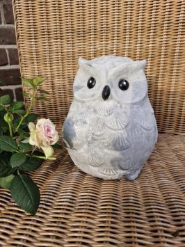 tuinbeeld van een uil , beton