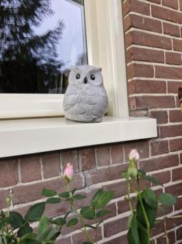 tuinbeeld van een uil , beton