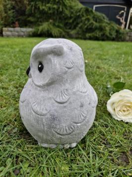 tuinbeeld van een uil , beton