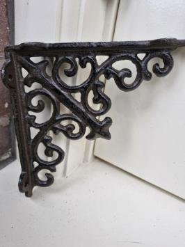 hoekijzer , plankdrager