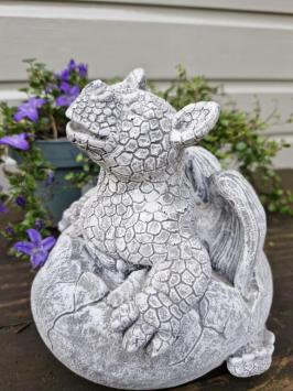 Drachengartenstatue aus Beton